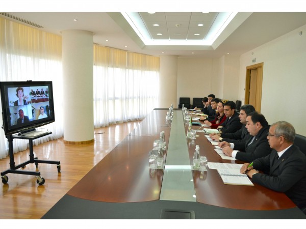 A meeting with the Director General of the World Organization for Animal  Health was held at the MFA of Turkmenistan